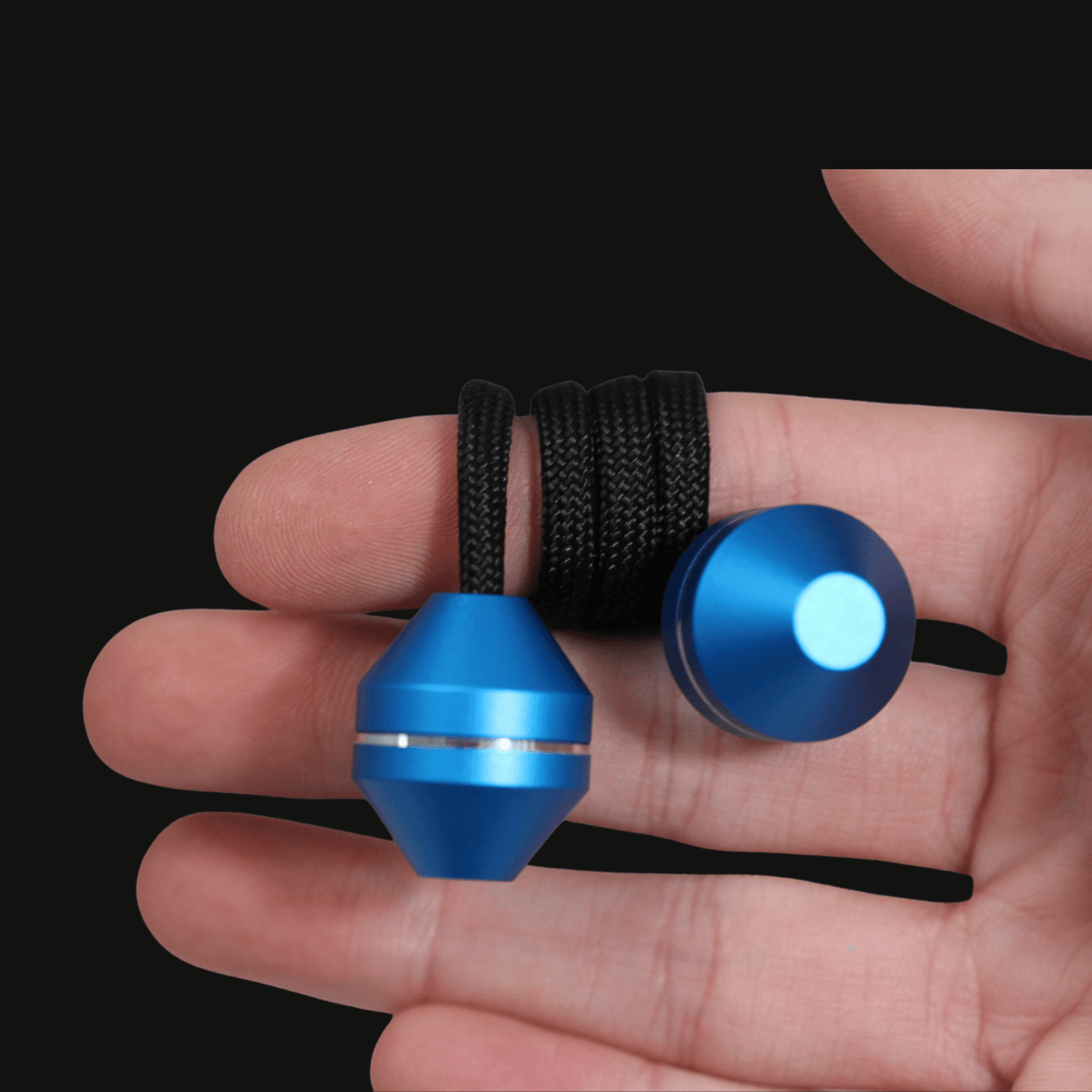 Begleri Fidget Beads - Diamond Blue - Spinning Begleri