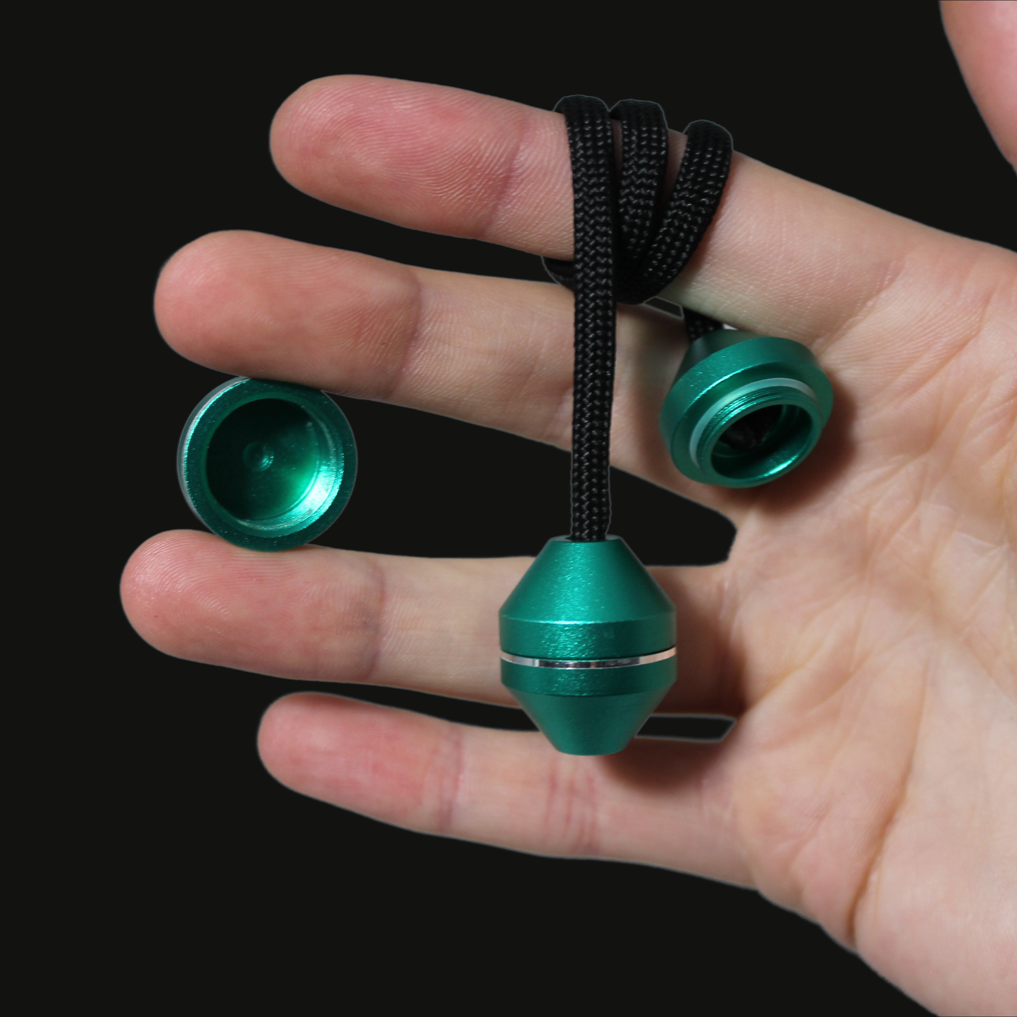 Begleri Fidget Beads - Diamond Green - Spinning Begleri